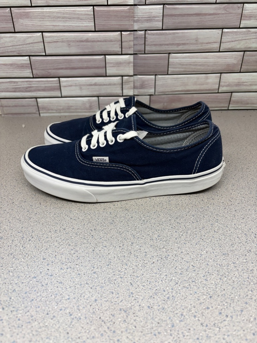 Vans AuthenticNavy Blue Low-Top Unisex Canvas Sneakers sizes 9.5Men’s/11Womens